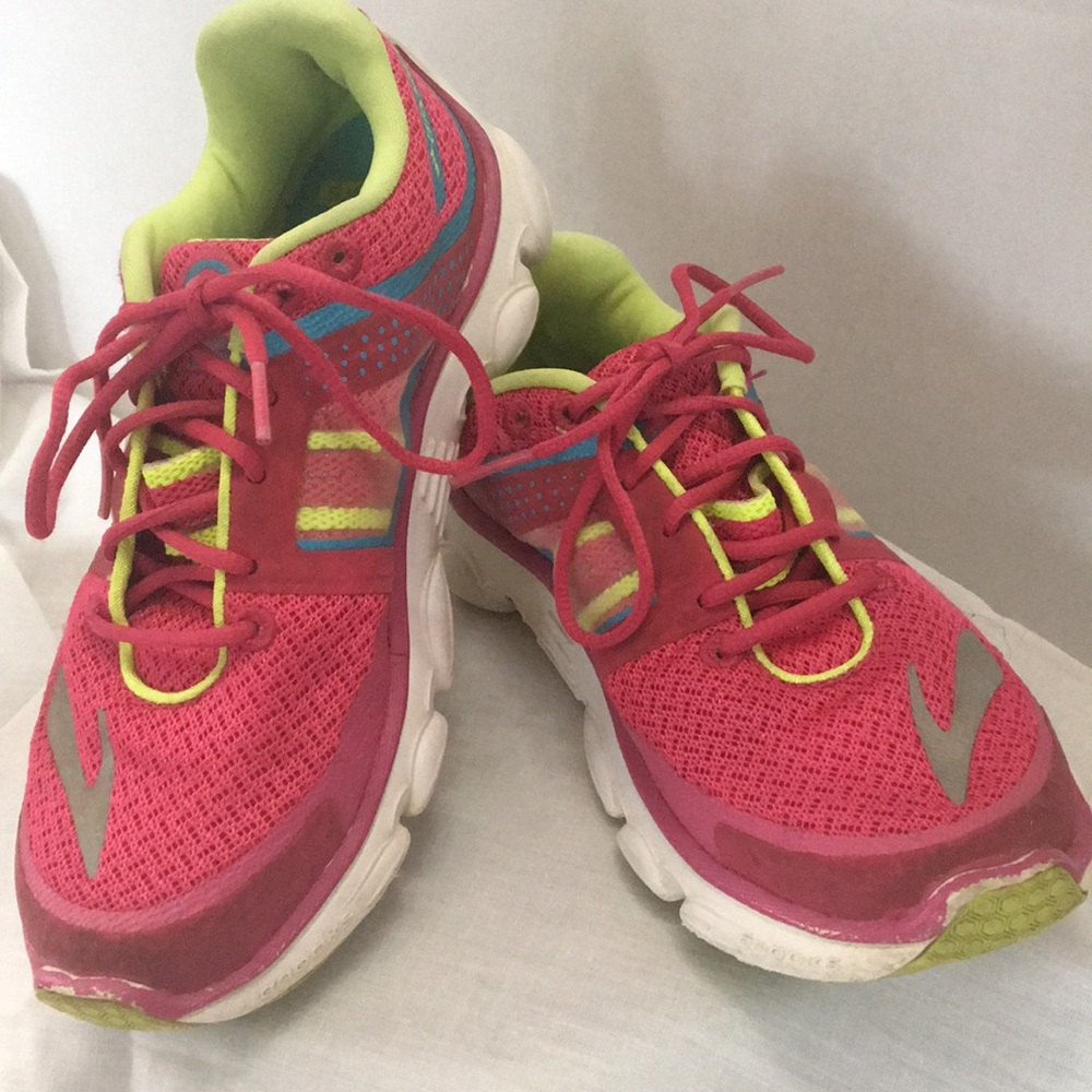 Girls Brooks Pureflow running shoes